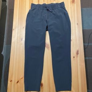 Lululemon On The Fly (Woven).